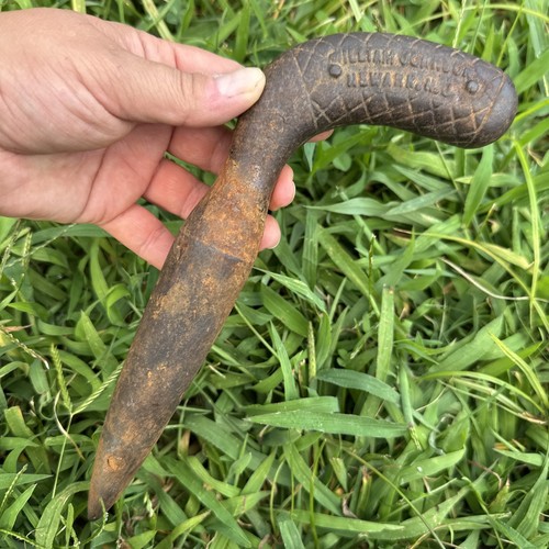 Antique iron tobacco bulb - antique, tobacco/bulb